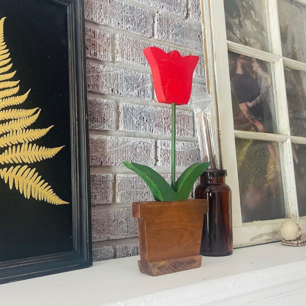 Vintage wooden tulip